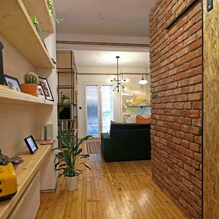 Kostas' Downtown Industrial Loft Thessalonique
